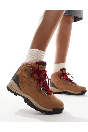 Columbia Newton Ridge Plus waterproof hiking boots in elk tan