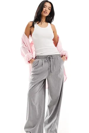 ASOS ASOS DESIGN Petite tailored pull on trousers in pinstripe