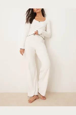 Abercrombie & Fitch Co-ord lettuce hem pyjama bottoms in cream