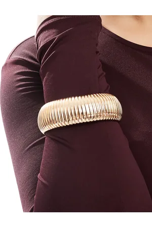 ASOS ASOS DESIGN Curve bracelet with wide chain detail in tone