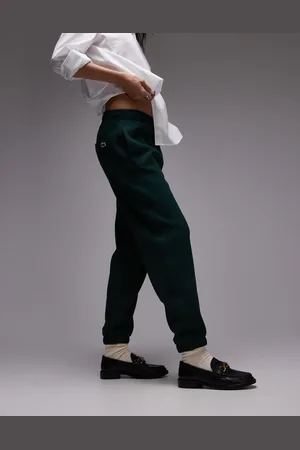 Lacoste Joggers in dark