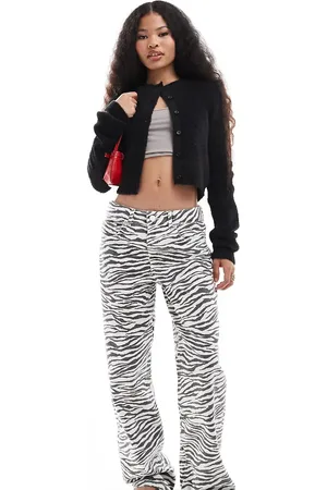 Pull&Bear Petite wide leg jean in zebra print