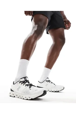 On Running ON Cloud X 4 training trainers in and black