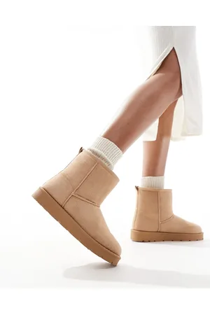 SEQWL Cosy ankle boots in sand