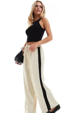 ASOS ASOS DESIGN Petite pull on trousers with contrast panel in sand