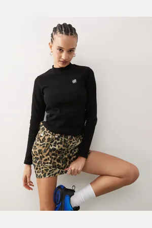 Santa Cruz Long sleeve mock neck t-shirt in