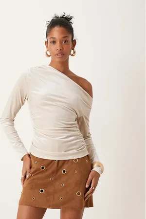 Abercrombie & Fitch Long sleeved off the shoulder top in cream velvet