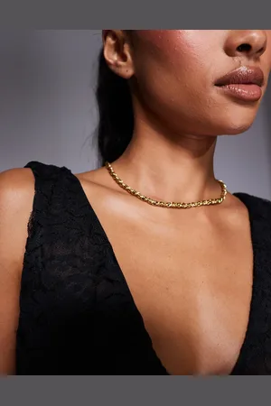 Neck On The Line Vintage style twisted necklace in plated