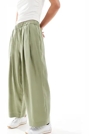 ASOS ASOS DESIGN Petite premium casual pull on trousers with pleat detail in washed khaki