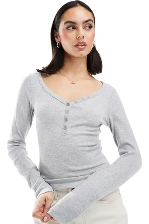 Stradivarius STR ribbed buttoned top in