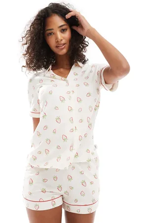 Chelsea Peers Poly short sleeve revere pyjama set in ditsy strawberry print