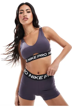 Nike Nike Pro Training Indy medium support plunge sports bra in