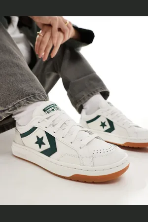 Converse Pro Blaze Classic Ox trainers in off and green with gum sole