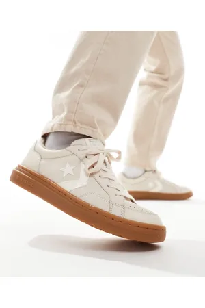 Converse Pro Blaze Classic Ox trainers in light with gum sole