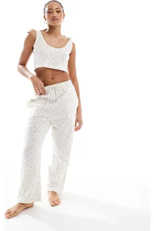 Brave Soul Pyjama set with floral print in white