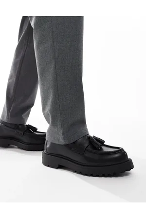 Pull&Bear Chunky tassel loafer in
