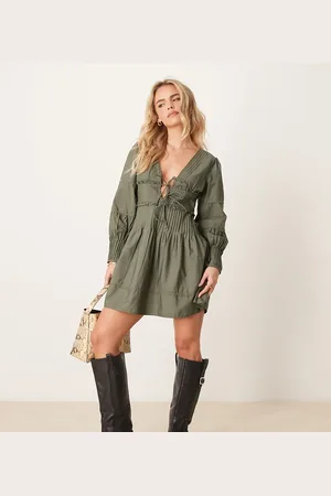 ASOS ASOS DESIGN petite pintuck mini dress in
