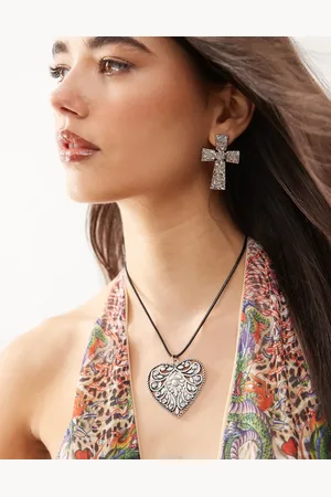 Reclaimed Necklace with heart pendant in
