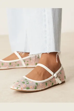 Glamorous Mary jane ballet flats in mesh with floral embroidery