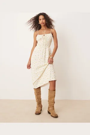 Kiss The Sky Shirred midi dress in floral print