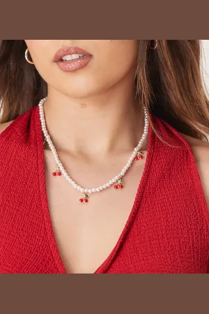 DesignB London Pearl necklace with cherry charms in white