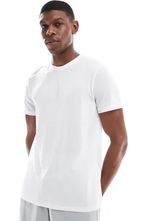 Under Armour Seamless Stride short sleeve t-shirt in