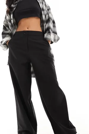 ASOS ASOS DESIGN Petite tailored relaxed straight leg trousers in