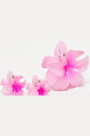 DesignB London Pack of 3 hawaiian flower hair clips in