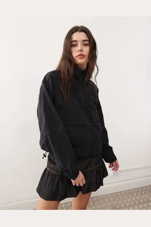 Columbia Paracutie cropped cargo windbreaker in