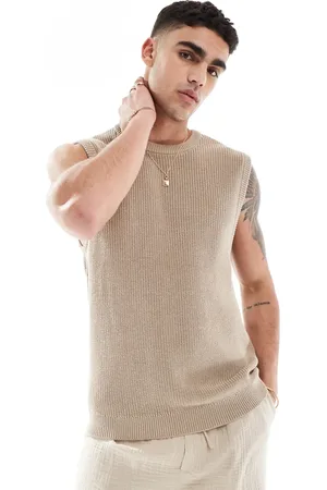 New Look Chunky knitted vest in tan