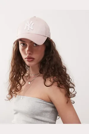New Era NY Yankees 9forty glitter cap in light