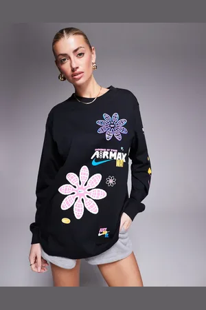 Nike Long sleeved t-shirt in