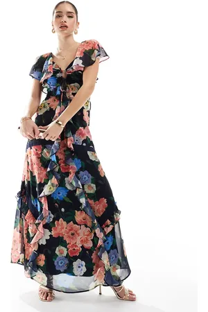 HOPE & IVY Frill maxi dress with lace trims and keyhole detail in floral