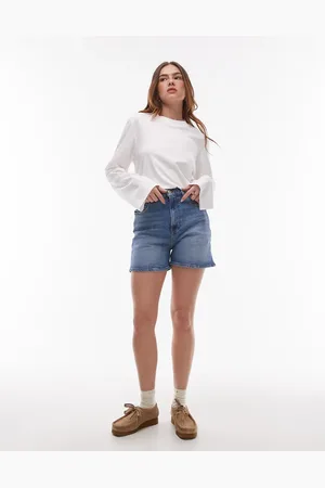 Tommy Hilfiger Mom denim shorts in mid wash