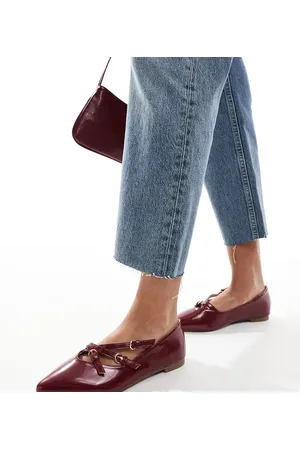 SEQWL Pointed strappy ballet flats in burgundy