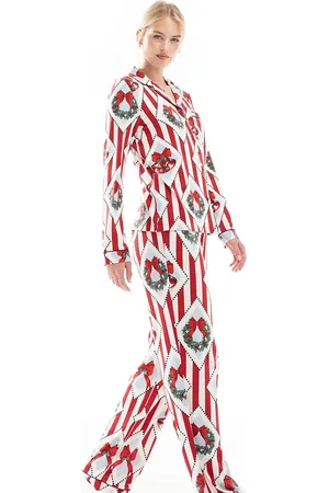 Chelsea Peers Poly Chsitmas vintage print long sleeve revere and trouser pyjama set in