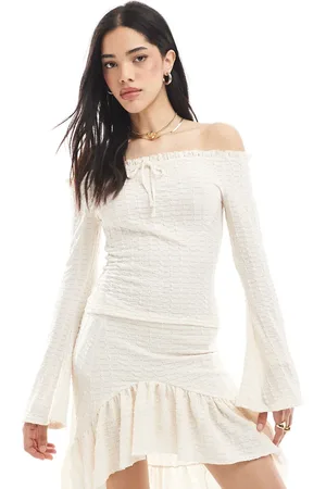 Miss Selfridge Flare long sleeve textured jersey top in cream