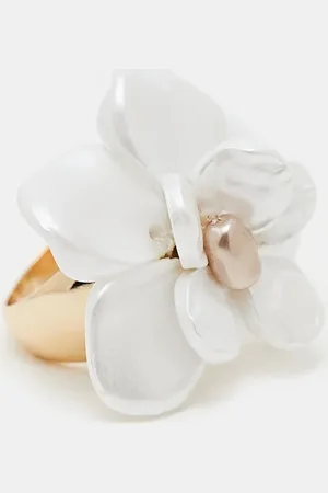 ASOS Flower ring in faux pearl design in tone