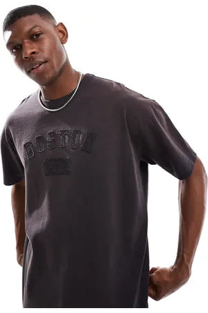 ASOS Oversized t-shirt in heavyweight 220gsm washed with chest applique