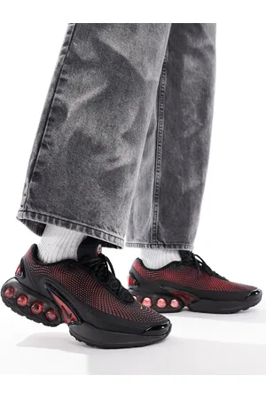 Nike Air Max DN trainers in and red