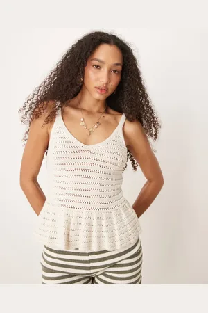 New Look Knitted peplum vest top in