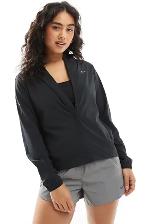 Nike Swift Repel jacket in