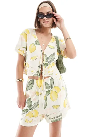 ASOS Pull on short with rik rak trim in lemon print