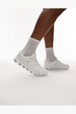 On Running ON Cloud 6 all day trainers in