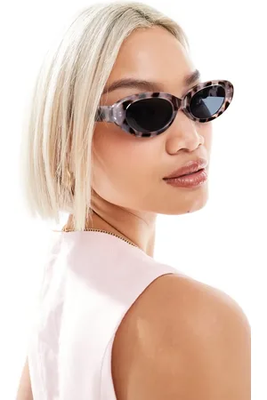 New Look Oval sunglasses in