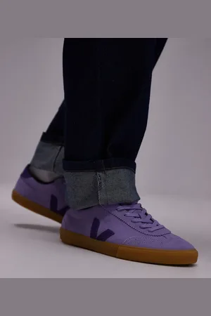 Veja Volley trainer in lavander
