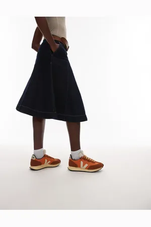 Veja Rio branco II trainer in pumpkin pierre