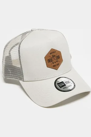 New Era 9forty heritage patch trucker baseball cap in beige