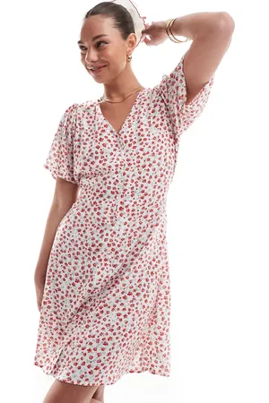 ONLY V neck tie waist mini dress in ditsy print