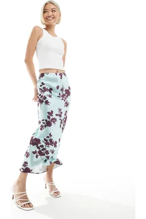 New Look Floral satin midi skirt in